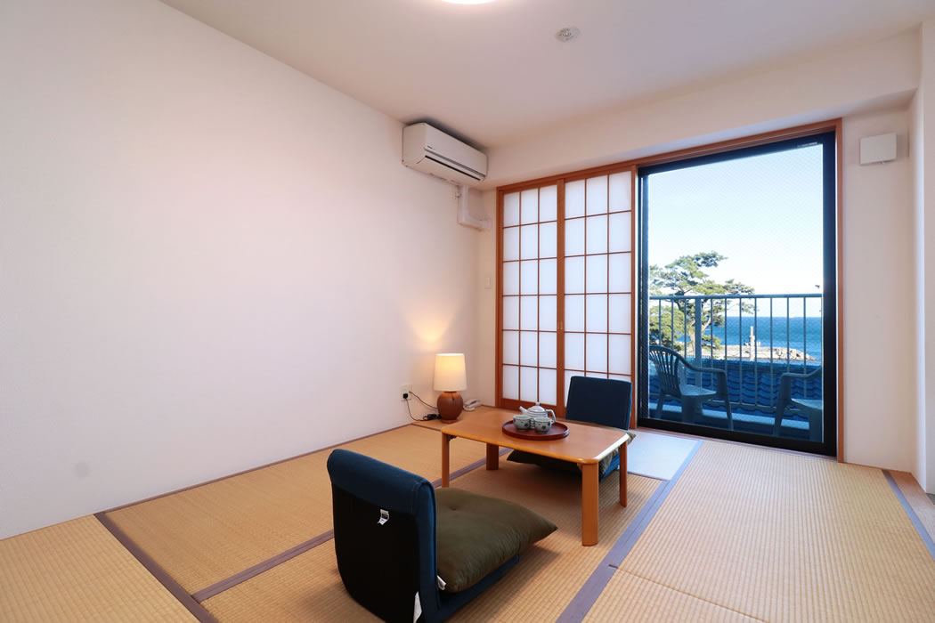 お部屋からは下多賀の海が♪